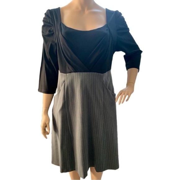 Igigi 2 Pc Look Ruched Pinstripe Dress, Plus Size 22/24 Black & Gray 3/4 Sleeves - Picture 13 of 15